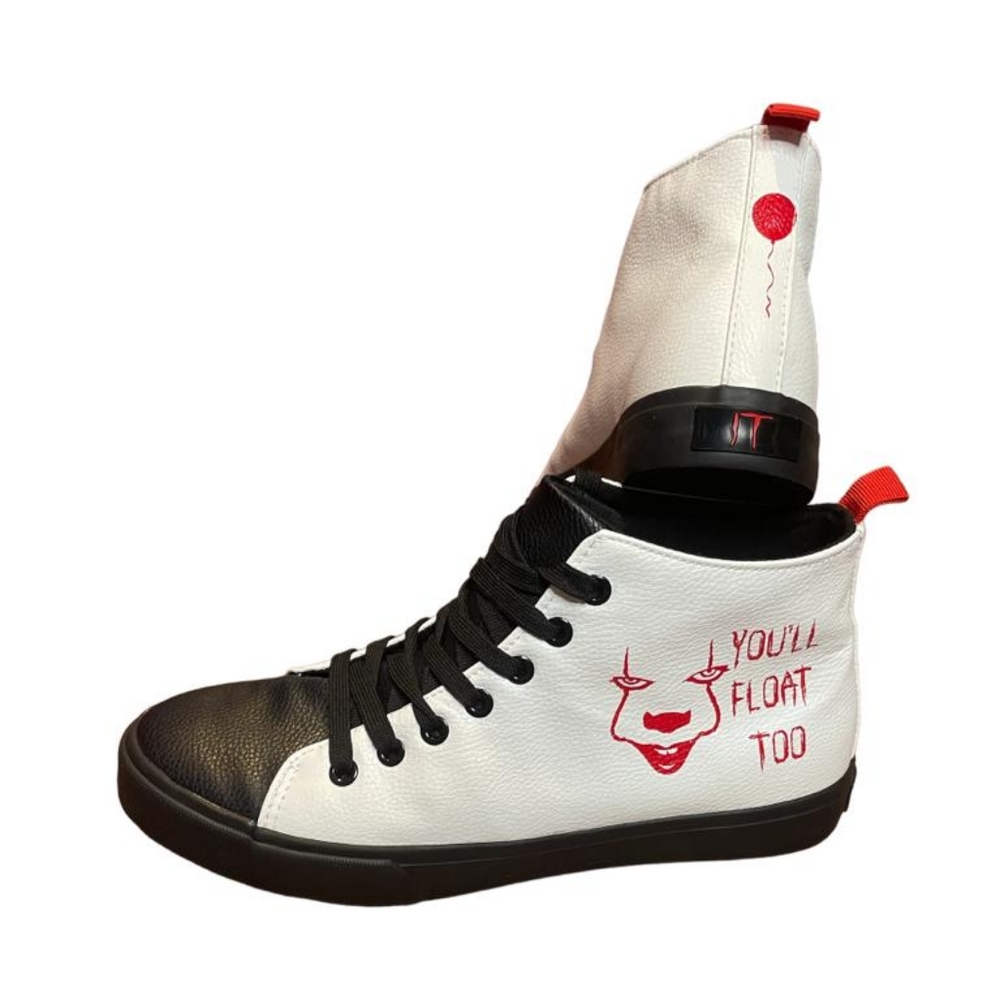 Groundup sneakers men high top lace up size 9 black white and red.